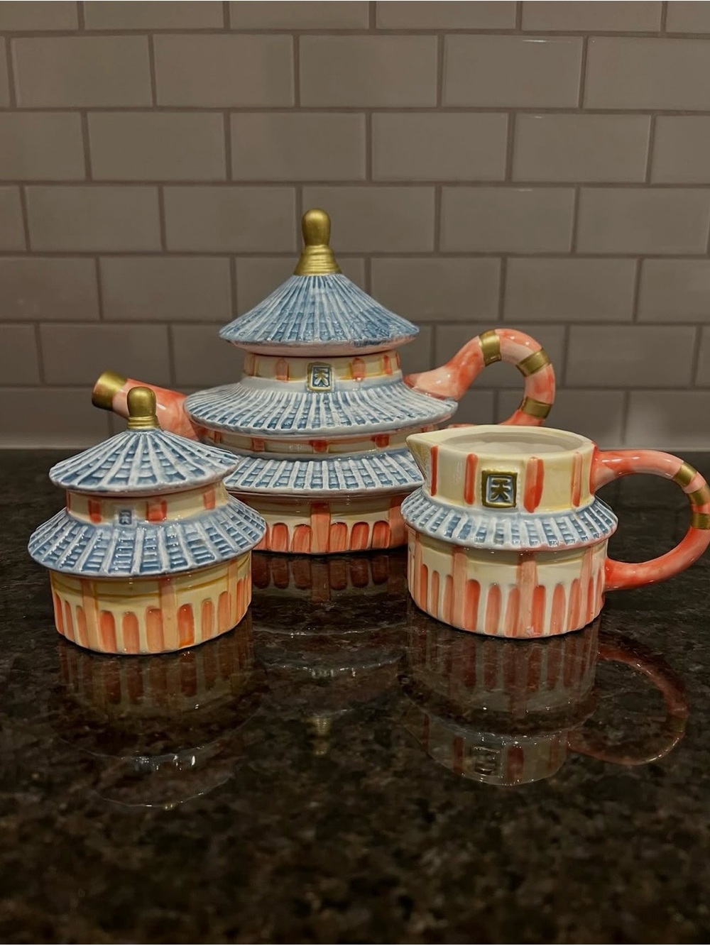Traditional Japanese Pagoda Ceramic Teapot
Set